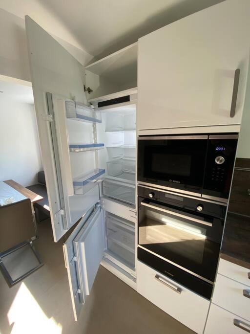 הופהיים אם טאונוס Luxury Apartment With Air Conditioning & Jaccuzzi Near Frankfurt Wiesbaden מראה חיצוני תמונה