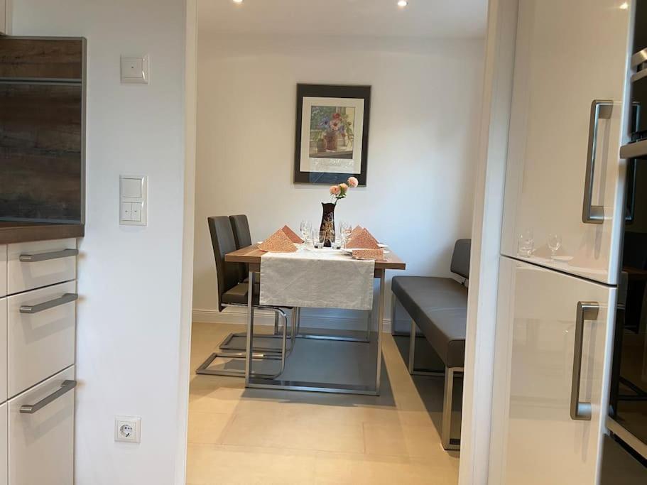 הופהיים אם טאונוס Luxury Apartment With Air Conditioning & Jaccuzzi Near Frankfurt Wiesbaden מראה חיצוני תמונה