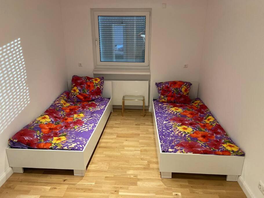 הופהיים אם טאונוס Luxury Apartment With Air Conditioning & Jaccuzzi Near Frankfurt Wiesbaden מראה חיצוני תמונה