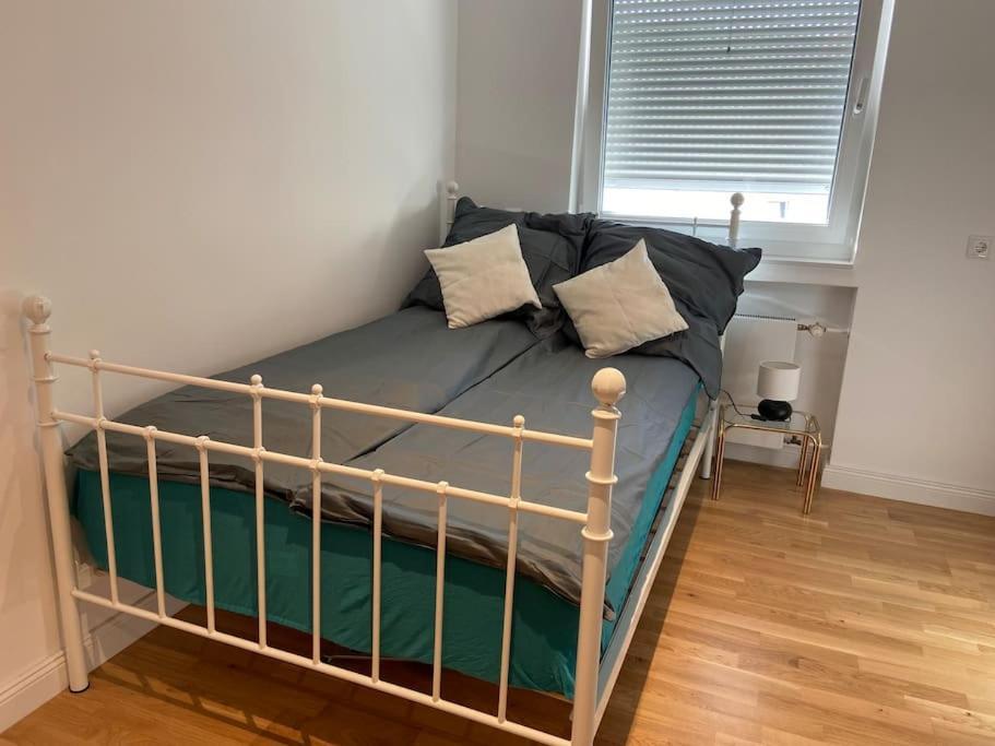 הופהיים אם טאונוס Luxury Apartment With Air Conditioning & Jaccuzzi Near Frankfurt Wiesbaden מראה חיצוני תמונה
